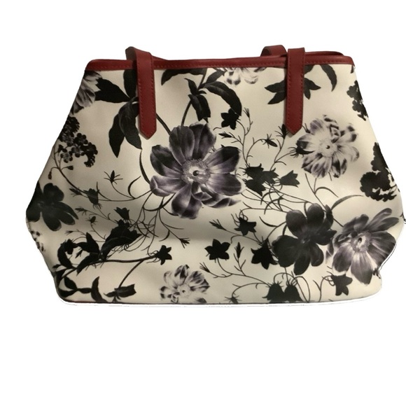 Kenneth Cole Reaction tote bag. Floral, black, red, white with gold snaps - Picture 2 of 8